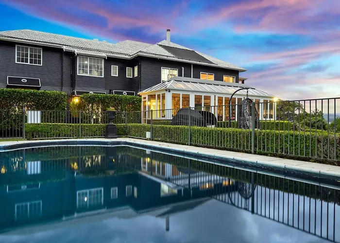 Black Swan Lakeside Boutique 5*