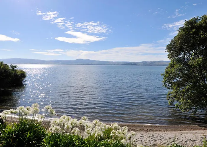 Black Swan Lakeside Boutique 5* Rotorua